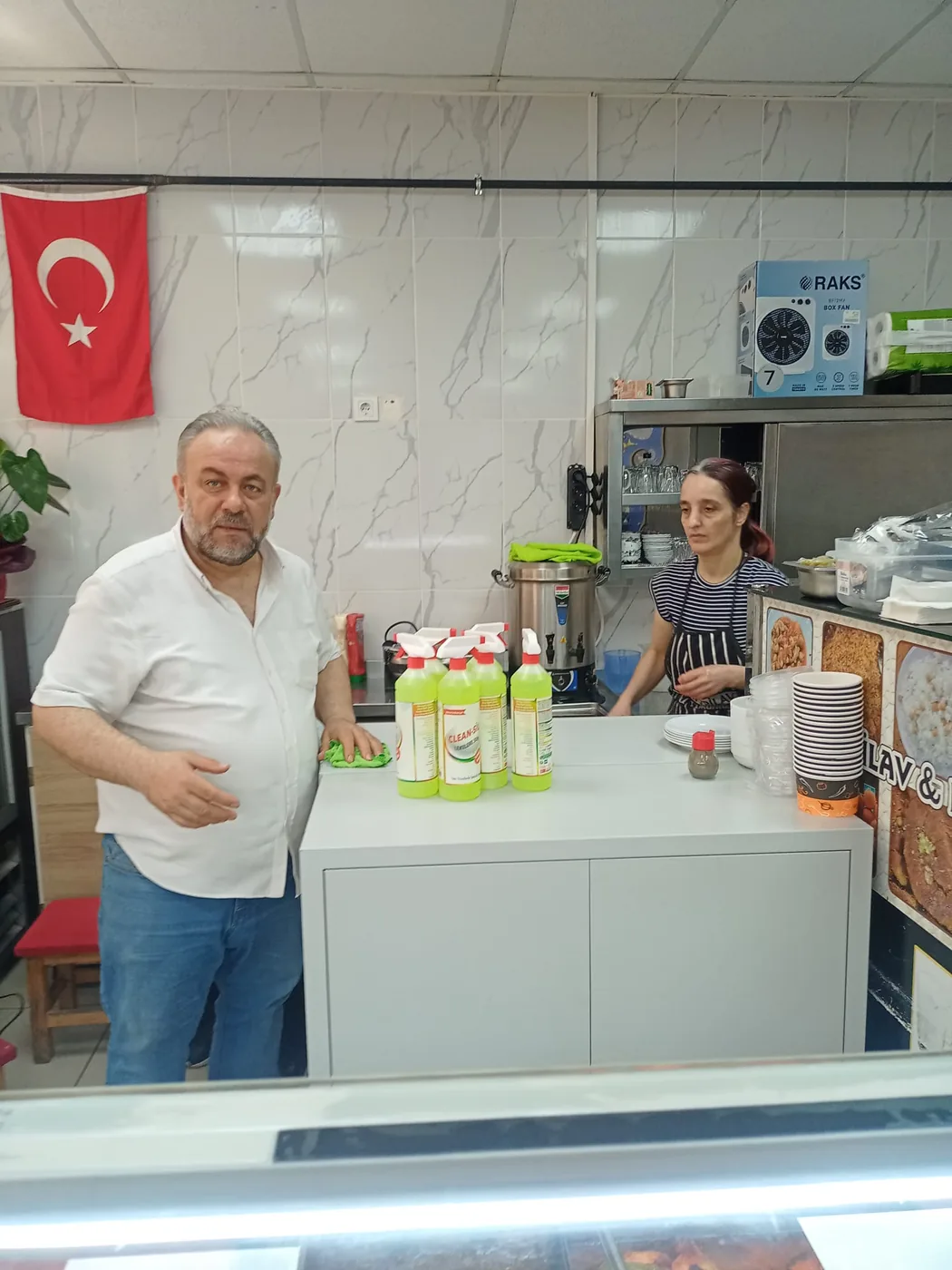 Lokanta & market alanı