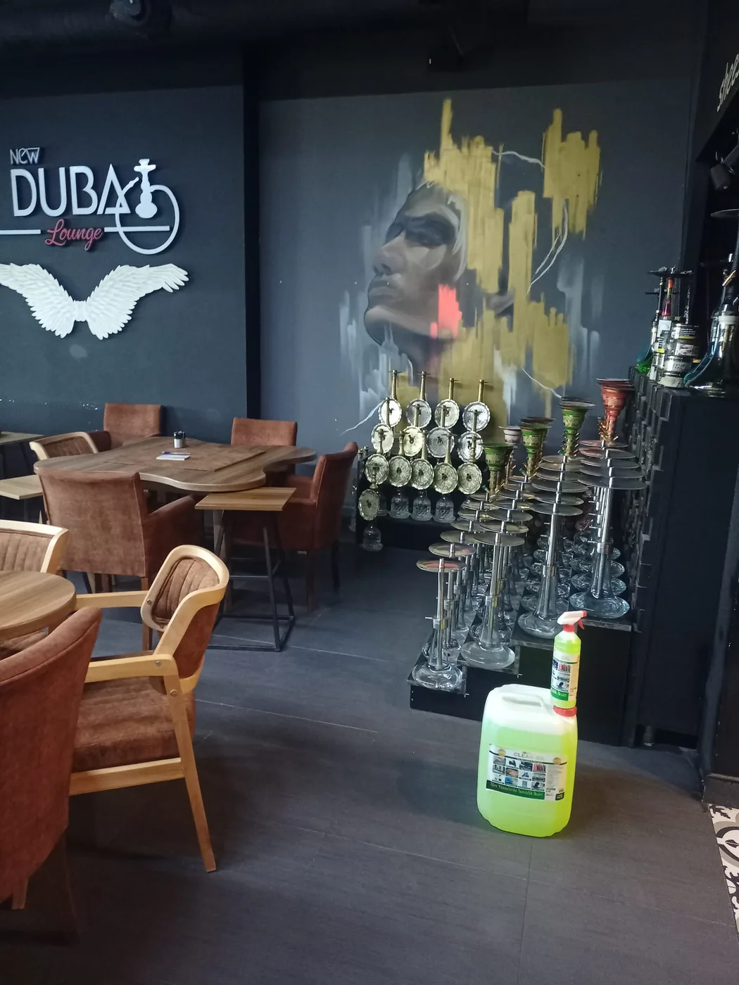Restoran girişi